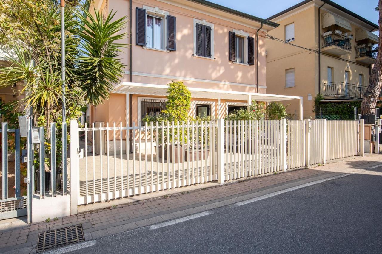 Bilocale Con Giardino A 200Mt Dal Mare - Homeunity Rimini Zewnętrze zdjęcie